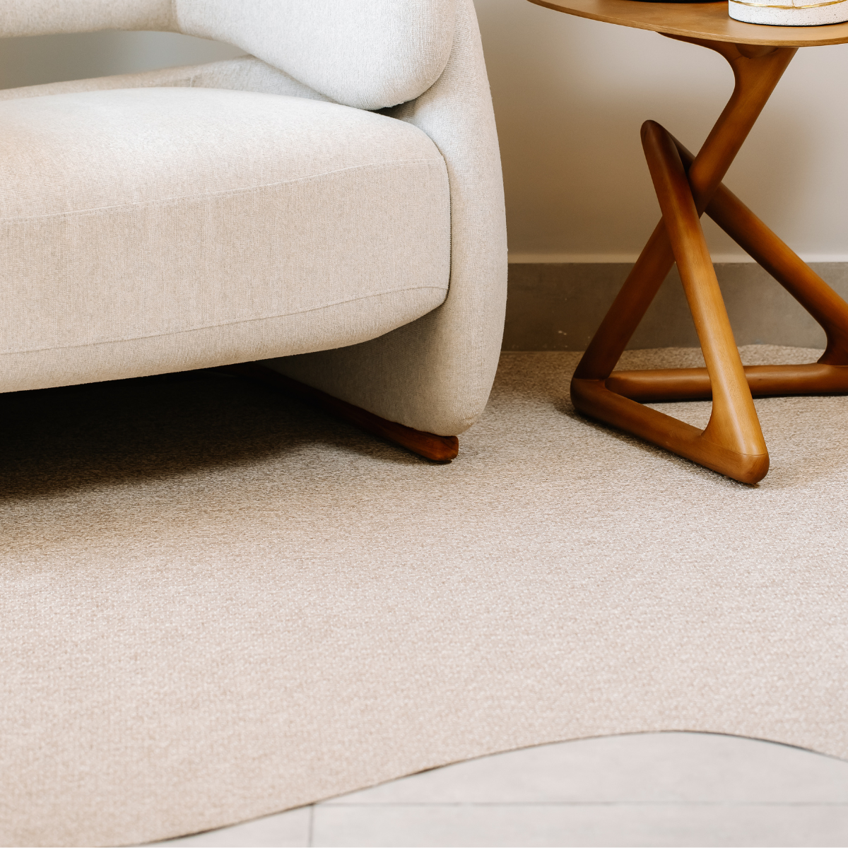 TAPETE ORGÂNICO BLINDADO ENTRELAÇO CREME - CALEO HOME