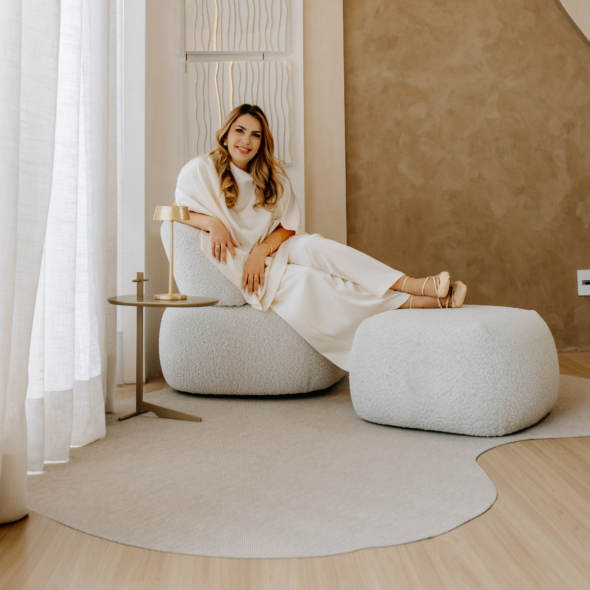 TAPETE ORGÂNICO BLINDADO TEXTURA CREME - CALEO HOME